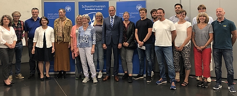 Mitgliederversammlung_2Gesamtvorstand_S_Abele_W_Hofele_S_Talgner_B_Schuster_Gratz_B_Held_C_Strnad_G_von_Abel_S_Wendel_Funk_R_Wendel_A_Sobel_H_Ro__hrle_Steffen_Kientz_D_Ha__gele_Holger_Maier_S_Lewis_D_Fuchs_U_Vester_Udo